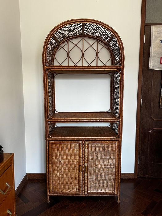 Estante de Vime Antiga
