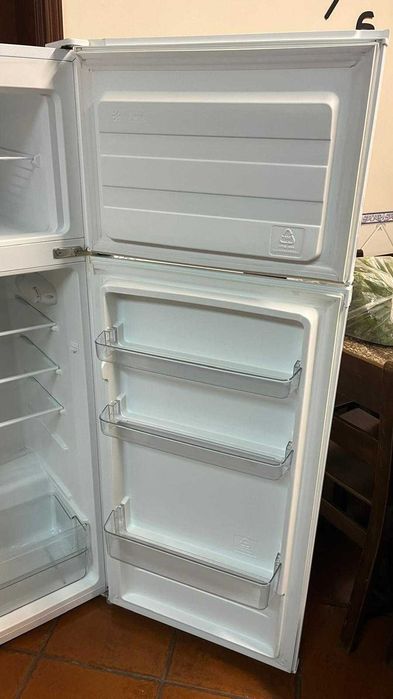 Frigorífico fiável em bom estado TEKA 210 Litros