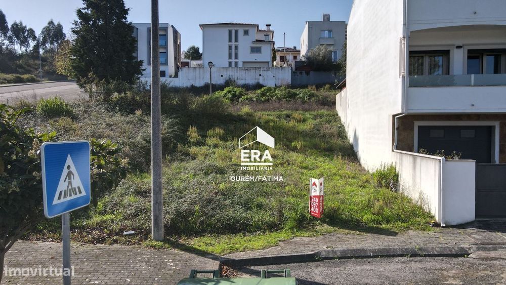 Lote de terreno localizado em Leiria