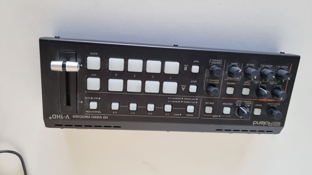 Mesa de mistura de vídeo/AV Roland V-1HD Plus