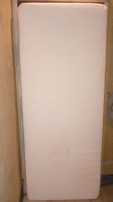Colchão solteiro IKEA Sultan 200 x 80cm