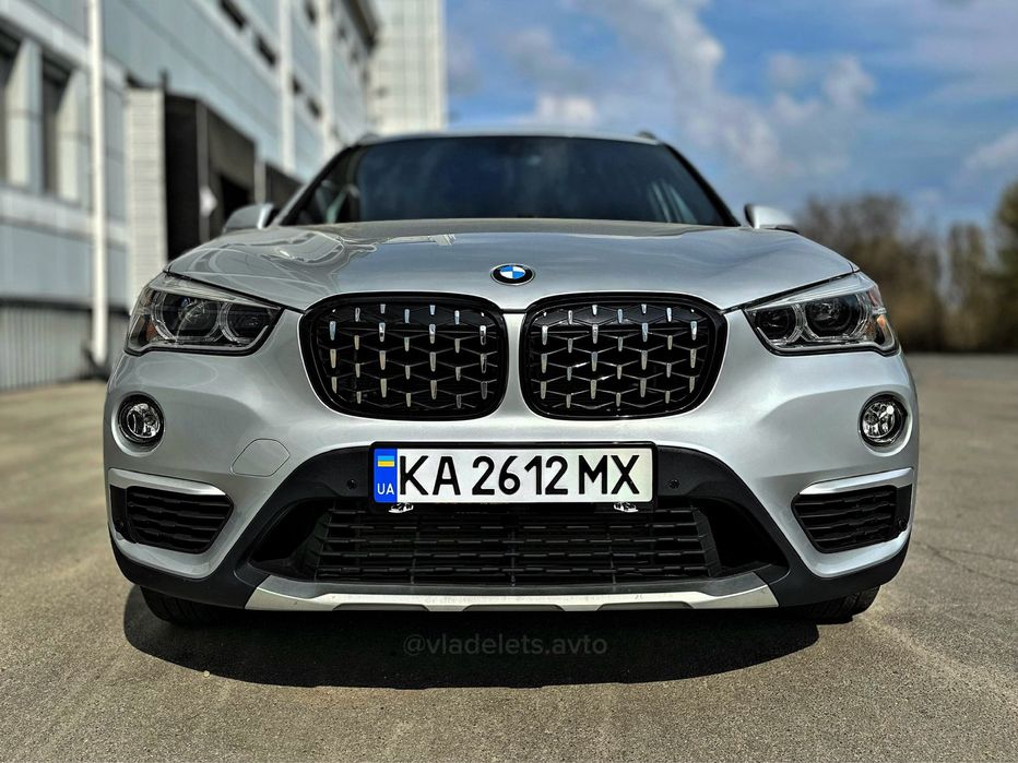 BMW X1 28i • 2016 • 2.0 бензин (B46) • Панорама • Полный привод xDrive