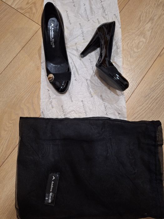 Sapatos de salto  Andrea Morelli