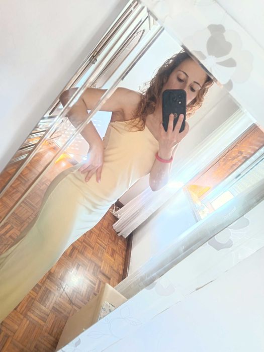 Vestido de verão amarelo