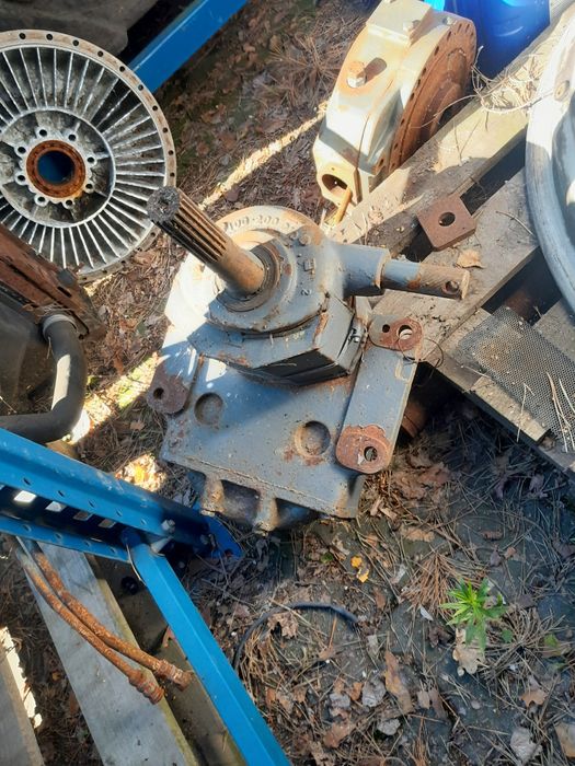 WOM przedni Fendt seri 300 Gt