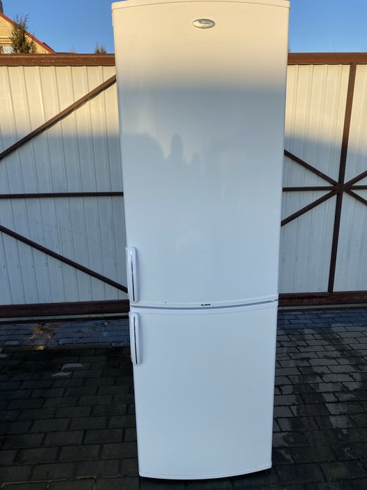 Холодильник whirlpool