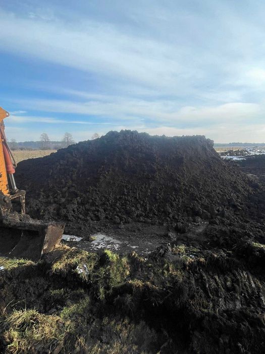torf niski pH 5,5-6,6 z transportem wywrotką 35-40 m3