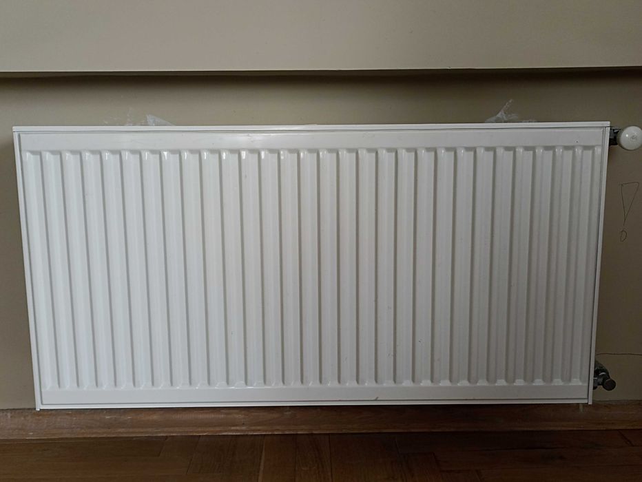 Радіатор для кімнати вживаний.
