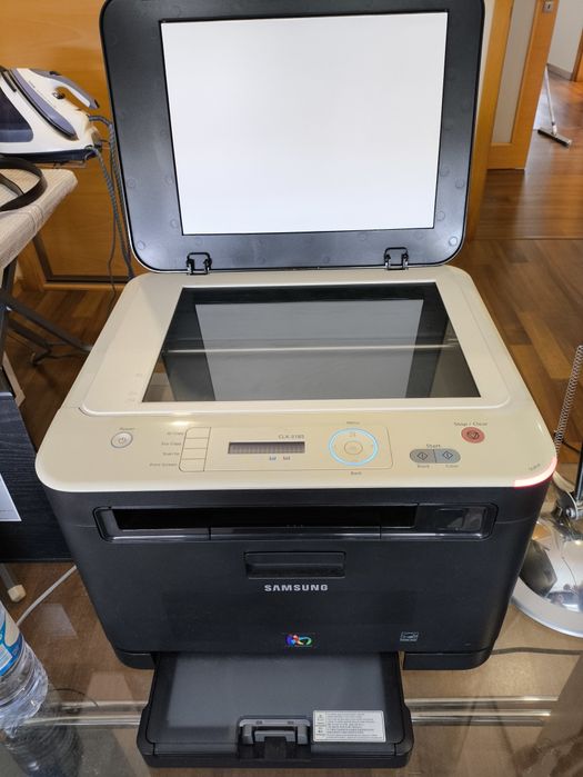 Impressora multifunções laser Samsung CLX-3185