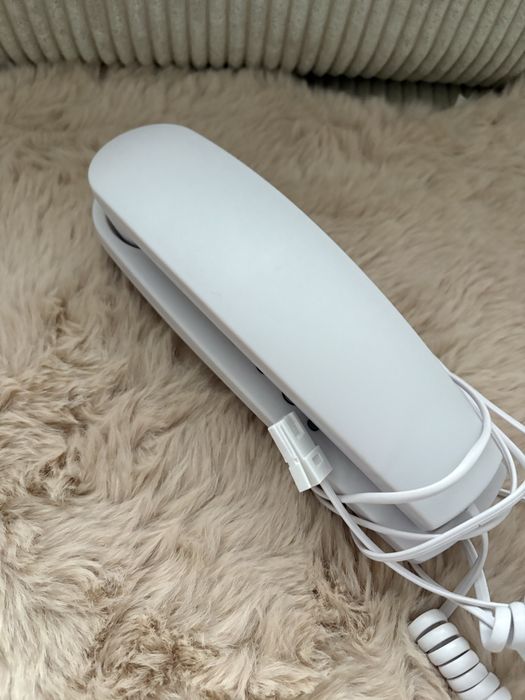 biały, przewodowy telefon stacjonarny Simple Value