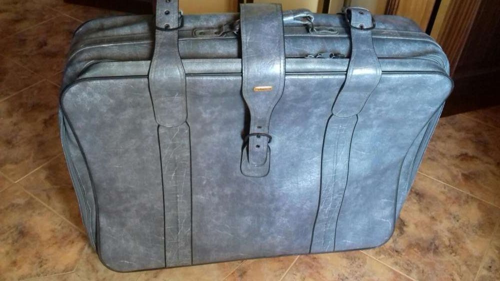 Mala de viagem American.