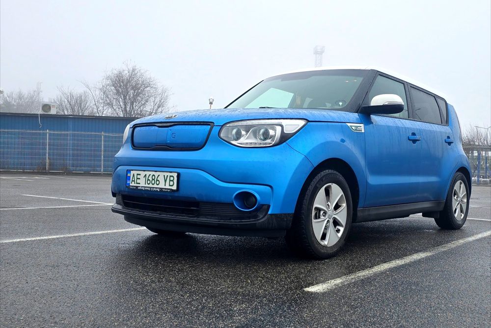 Аренда Киа Соул 45 кВт. Kia Soul. Аренда електромобиля.
