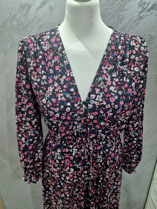 Długa sukienka w kwiaty z rozporkiem wiosna print