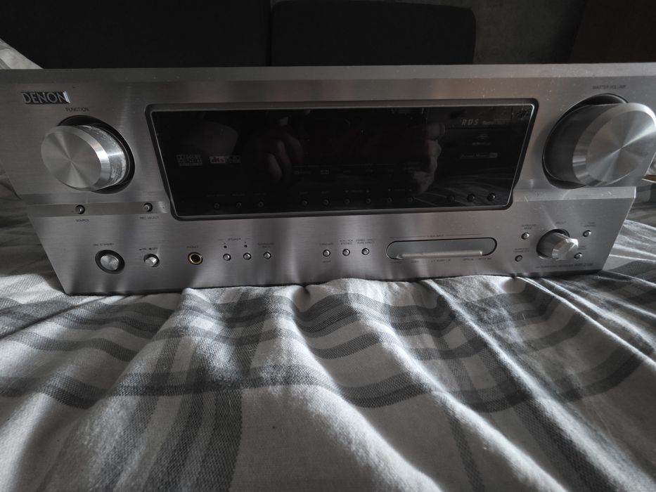 Amplituner Denon AVR-2106