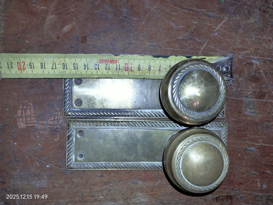 Ручки дверні,старовинні.