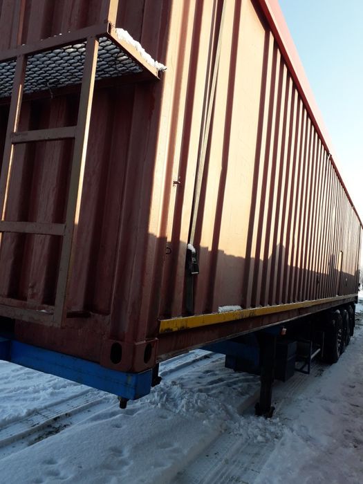 Напів-причіп контейнеровоз