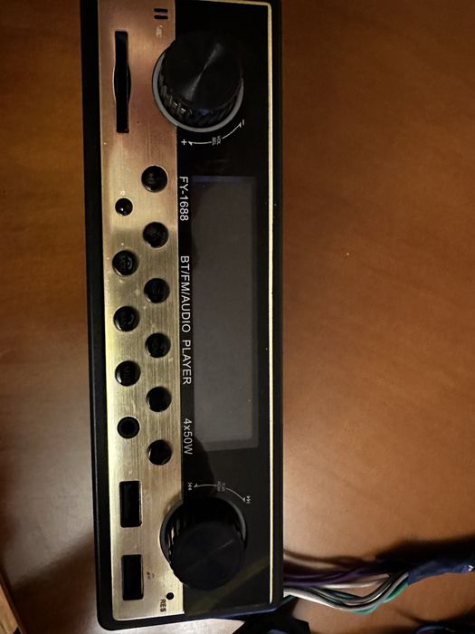 Автомагнітола