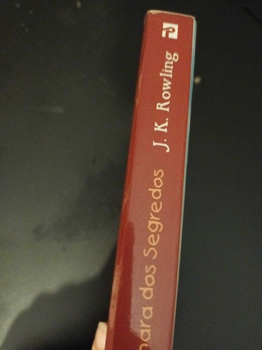 "Harry Potter e a Câmara dos Segredos" por J. K. Rowling
