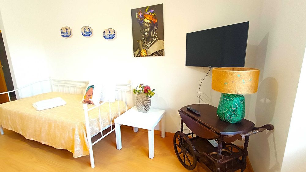 APARTAMENTO EQUIPADO NO CENTRO DO FUNDÃO