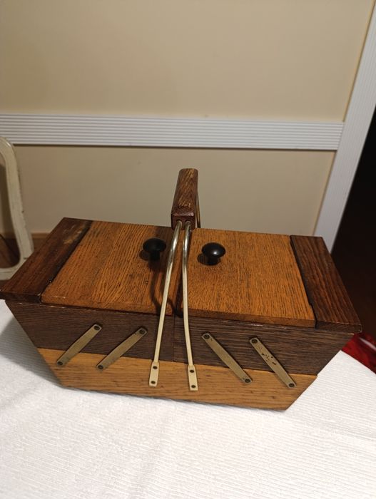 Przybornik krawiecki z epoki PRL