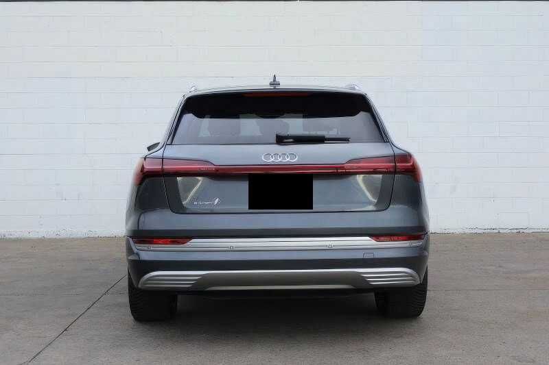 2019 Audi e-tron quattro Prestige