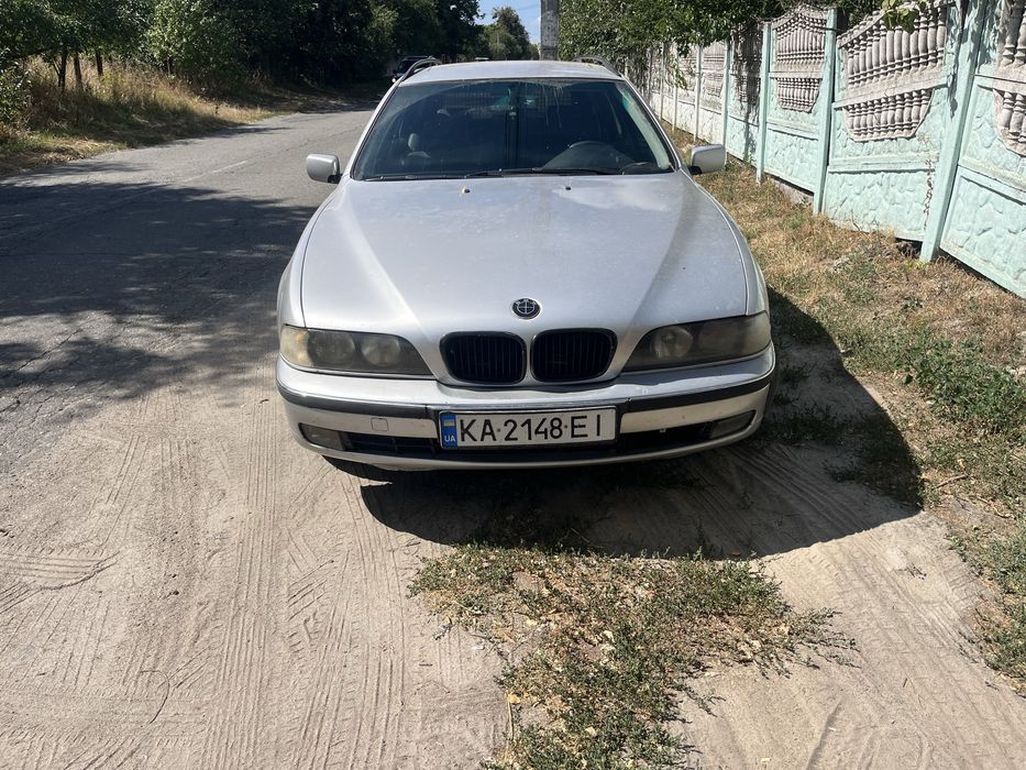 BMW e 39 2000 року