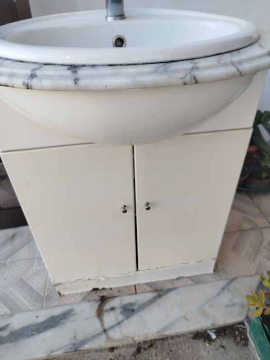 Lava mãos de casa de banho