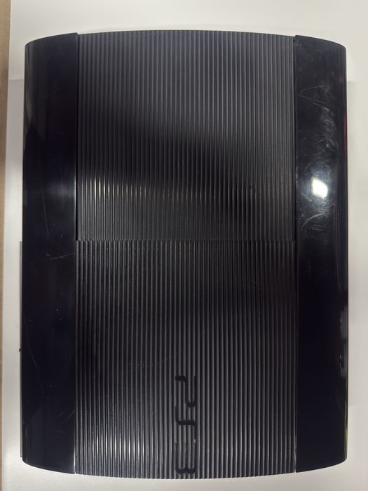 Playstation 3 super slim ps3