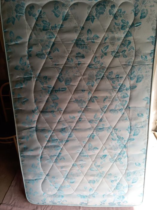 Vendo colchão de casal