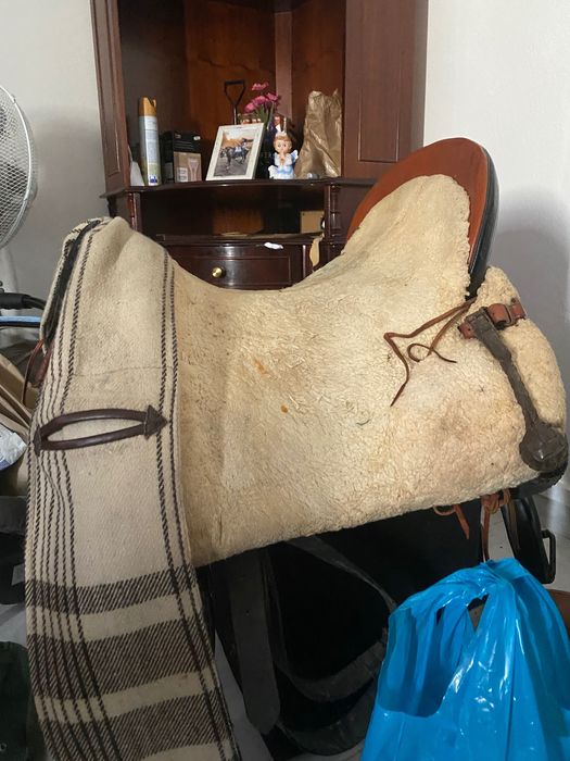 Vendo montura espanhola vaso fundo