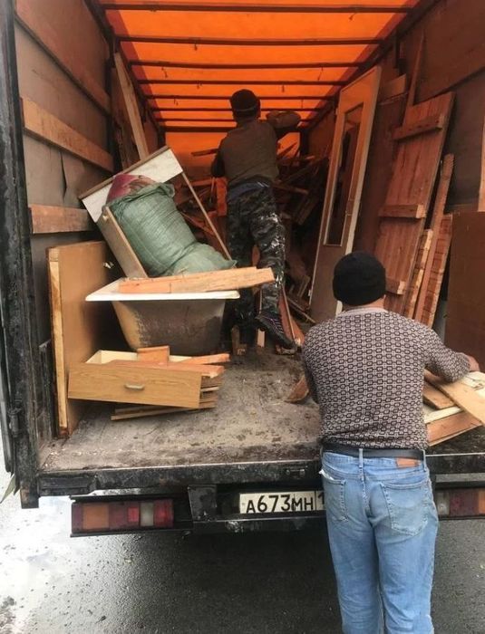 Вывоз мусора, хлама, старой мебели в Днепре. Грузчики.