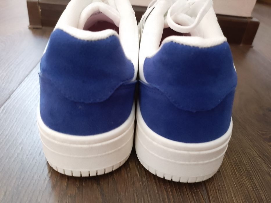 Кроссовки Reserved