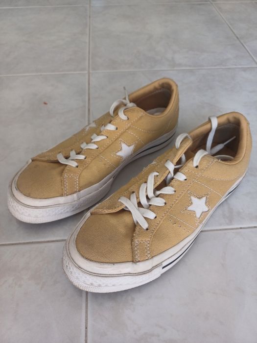 Tennis Shoes. Converse/All Star Size 36