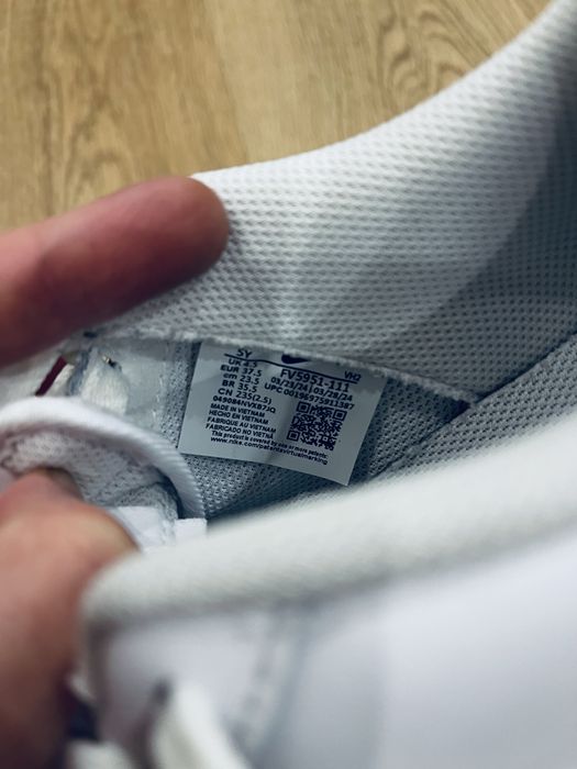 Кросівки Nike Air Force 1  37.5р