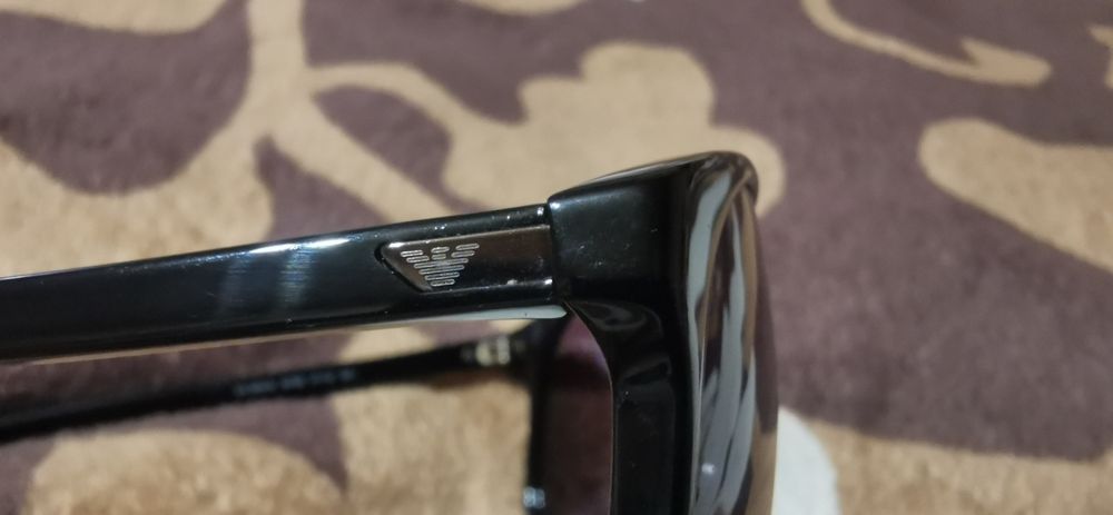 Солнцезащитные очки Emporio Armani