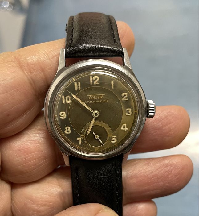 Tissot estilo militar, anos 40m do século XX, 'radium dial'
