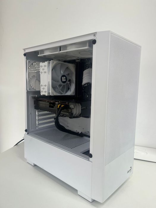 Pc Gaming i5/16gbDDR4/RX6600XT