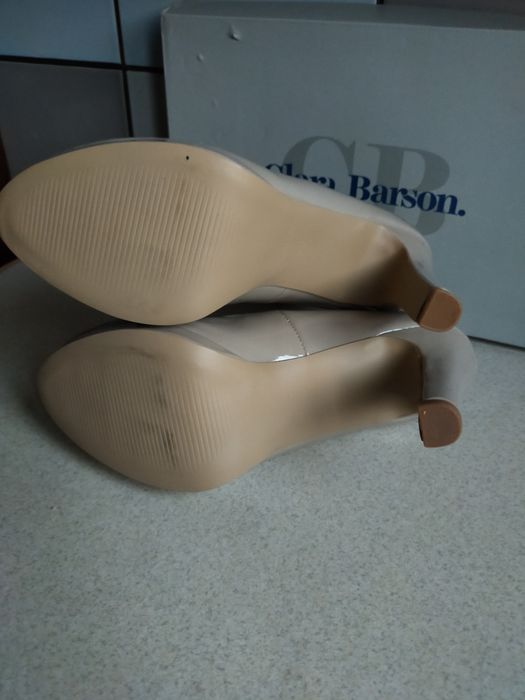 Czółenka  szpilki Clara Barson 39 nowe