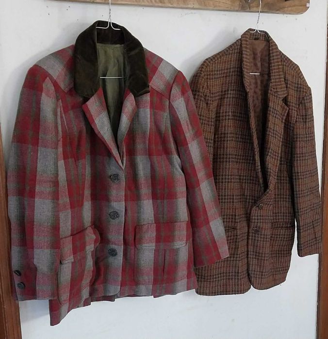 2 Casacos Vintage, provenientes de Antigo Teatro