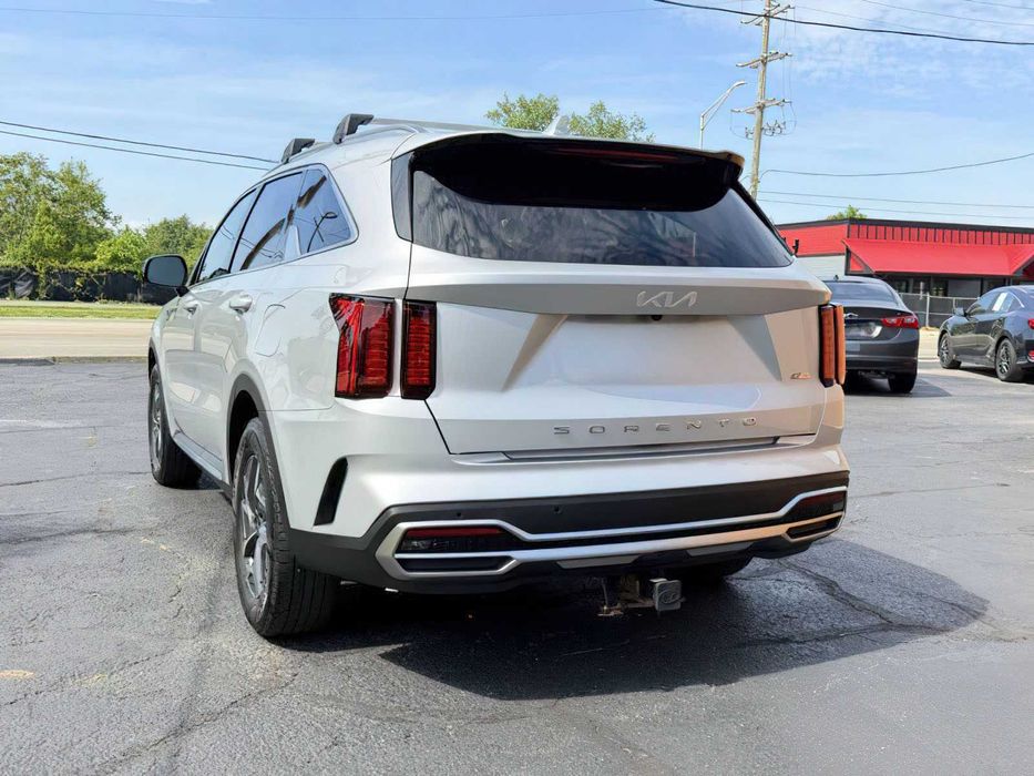 Kia Sorento Hybrid EX      2022
