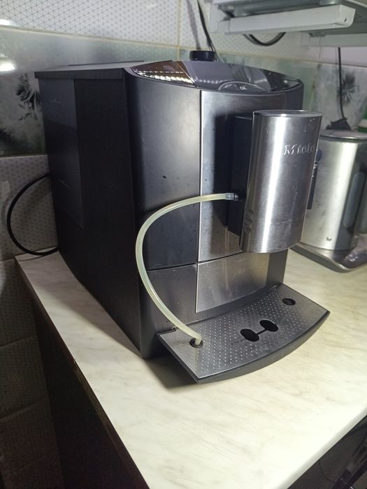 Кавомашина Miele cm5200.