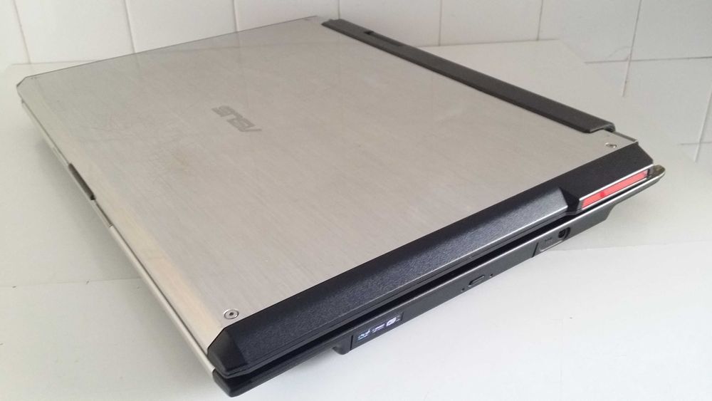 Portátil Gamming - 17Polegadas - Asus - Desocupar - Avariado Peças