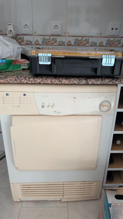 Máquina de Lavar e Secar