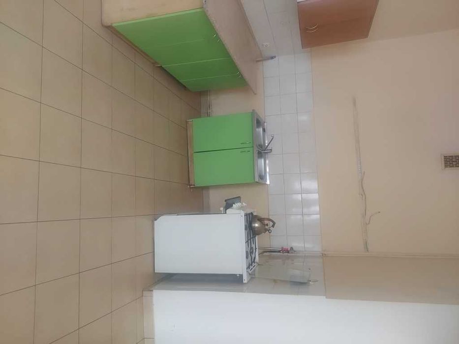Duży pokój z kuchnią do remontu w Centrum