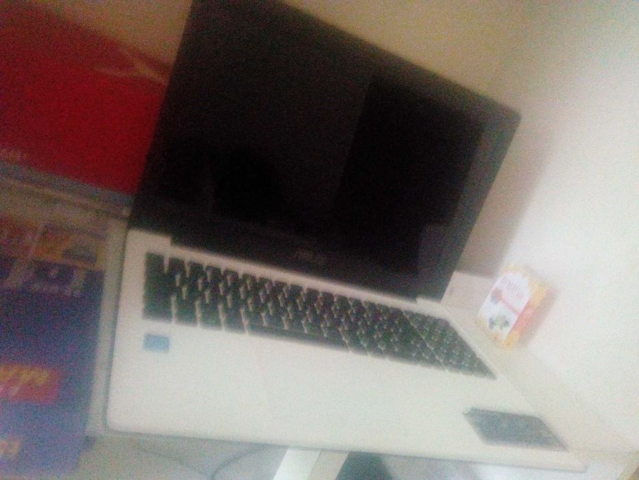 ASUS PC without charger and without warranty64409188432003124