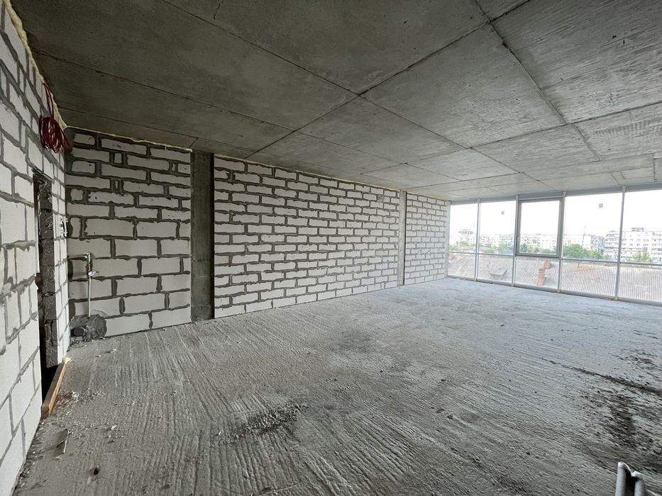 Продам комерційне приміщення під офіс в новому БЦ “Бізнес-Сіті”