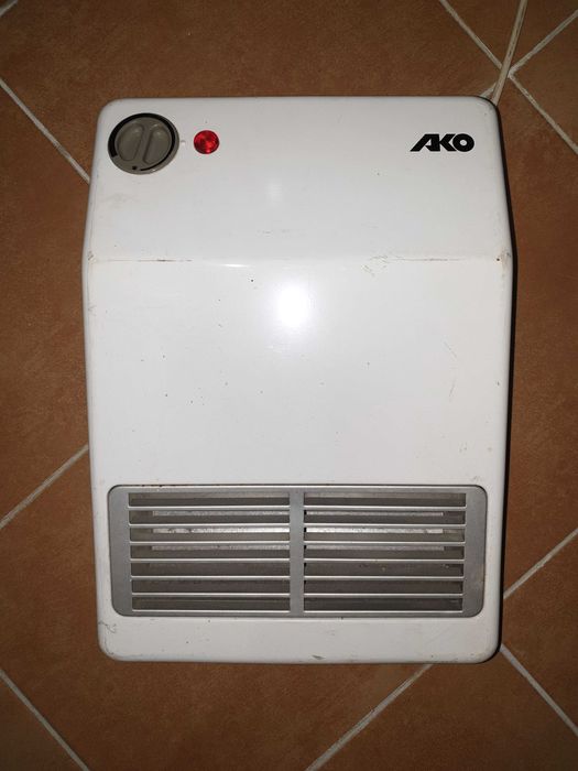 Grzejnik ścienny / Termowentylator AKO 2000W (H 260/1) IP24
