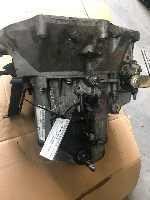 Caixa de velocidades Peugeot 206 1.4 HDI Ref: 20CP69