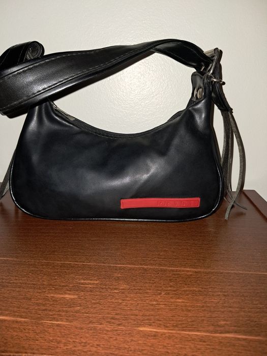 Pequena carteira preta