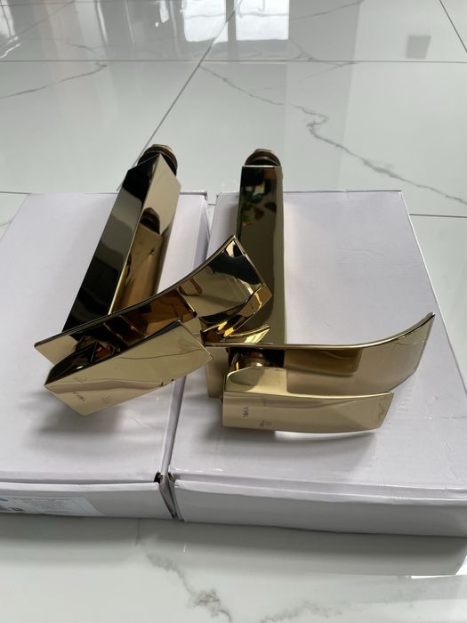 Bateria wysoka kolor złoty 2 szt.